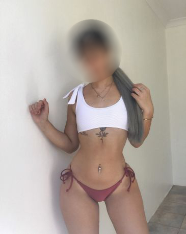 Horer Lejre: LAD OS GÅ I SENG JEG VIL VÆRE FOR DIG, SEKSUEL MED EROTISME UDEN KOMPLEKS