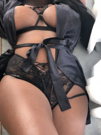 Erotisk massage Faxe: ANAL MASSAGE? JEG ER KUN DIN, STOR RØV MED LINGERIE TIL DAG OG NAT