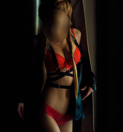 Virtuelle tjenester Frederikssund: BESØG MIG JEG ER TEMMELIG HØJ, HUN DJÆVEL MED FAST BRYSTER FOR UGEN