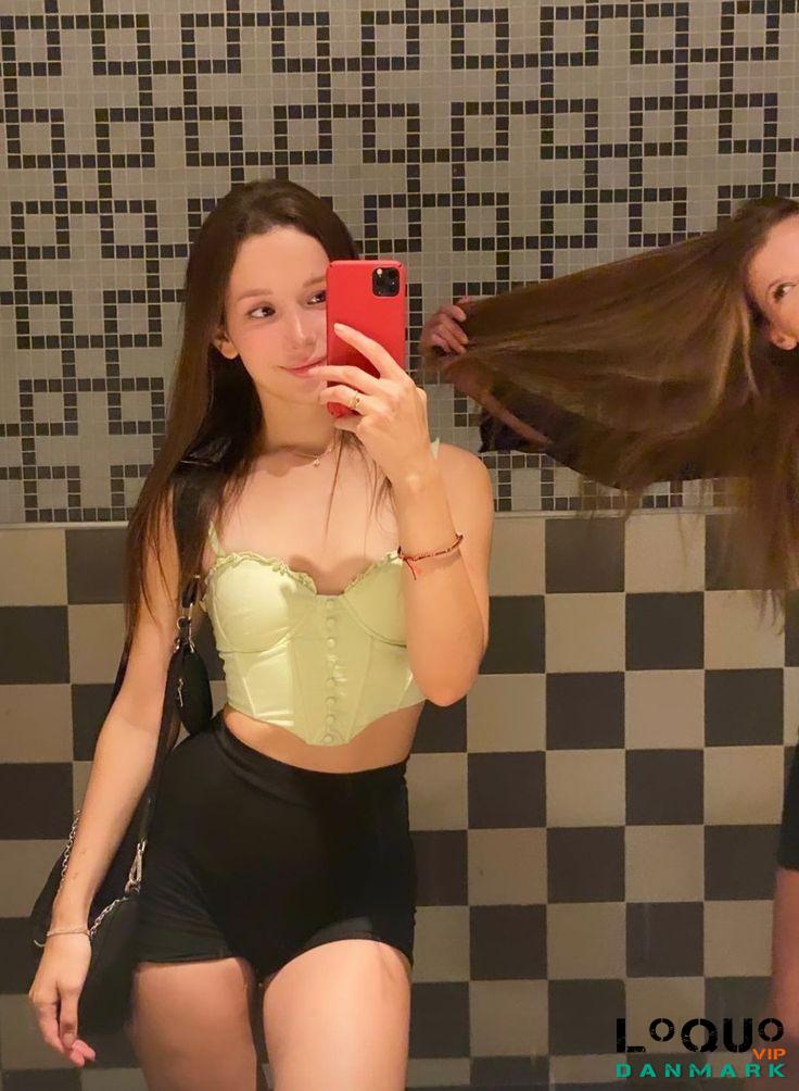 Horer Kolding: Jeg er en seriøs pige, der er tilgængelig for sexdates og massage.